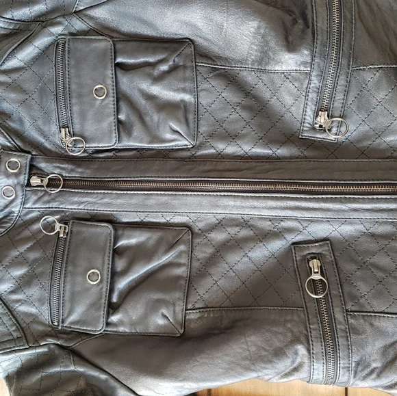 Leather jacket - Picture 6 of 12